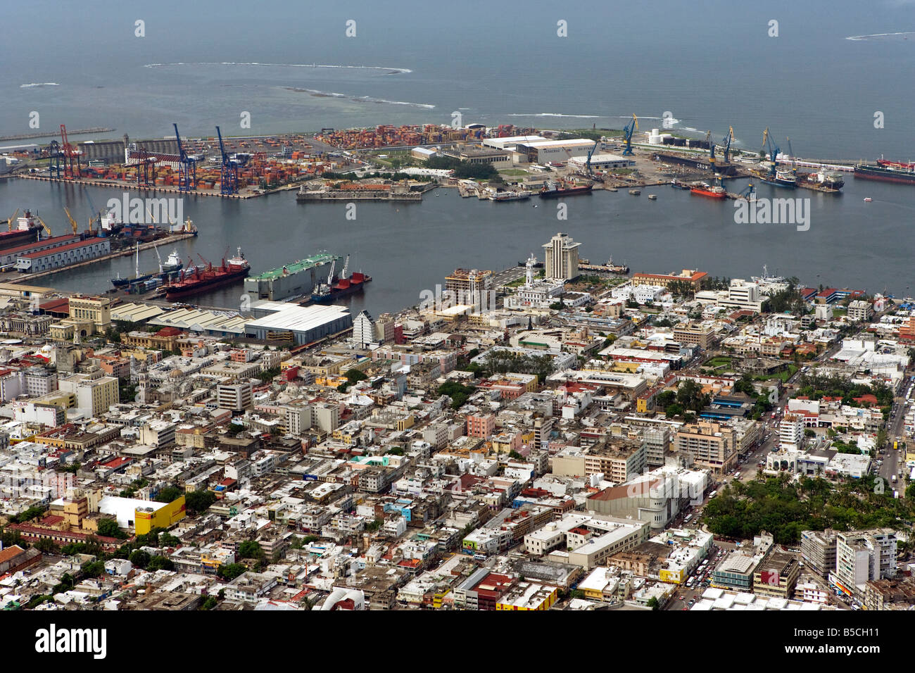 Vista aerea sopra porto di Veracruz Messico e al centro della città Foto Stock