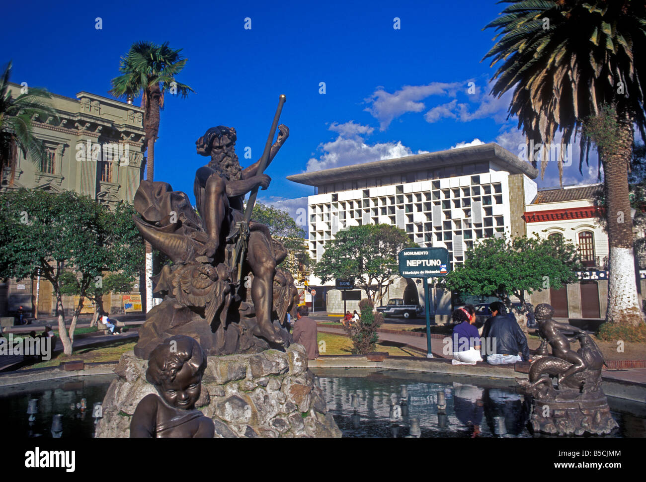 Fontana di Nettuno, Fuente Neptuno, dio greco, Olympian dio, Sucre Park, Riobamba, Provincia del Chimborazo, Ecuador, Sud America Foto Stock