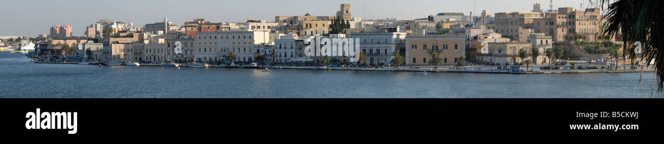 Brindisi, vista panoramica dal distretto di Casale Foto Stock