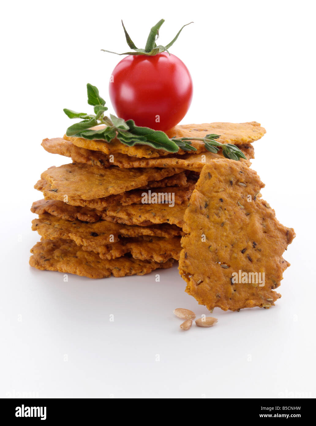 Il pomodoro aromatizzato snack di farro editoriale della salute alimentare Foto Stock