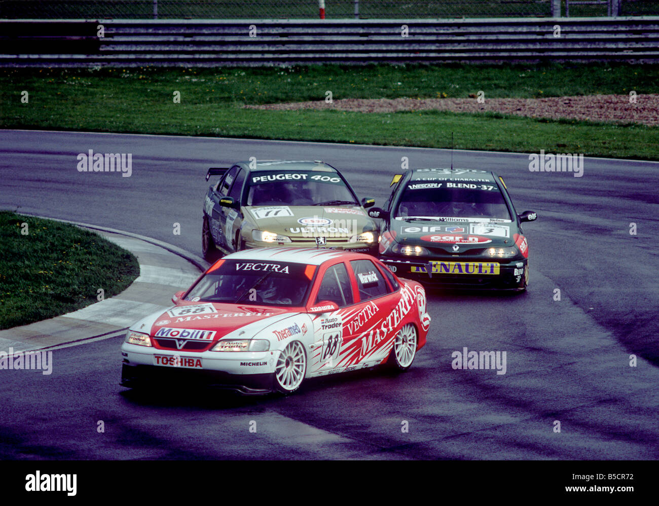 Derek Warwick Paul Radisich e Jason Plato British Touring Car gara Silverstone 26 Aprile 1998 Foto Stock