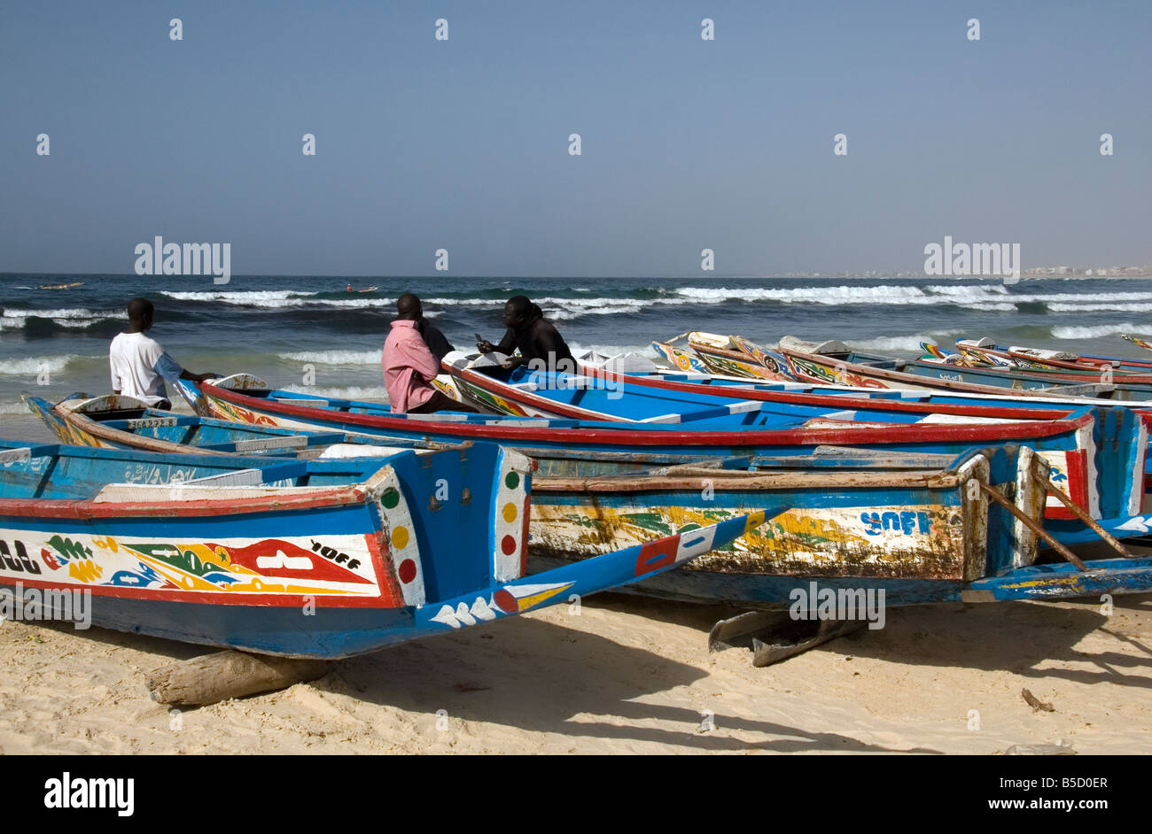 Barche da pesca a Yoff Dakar in Senegal Foto Stock