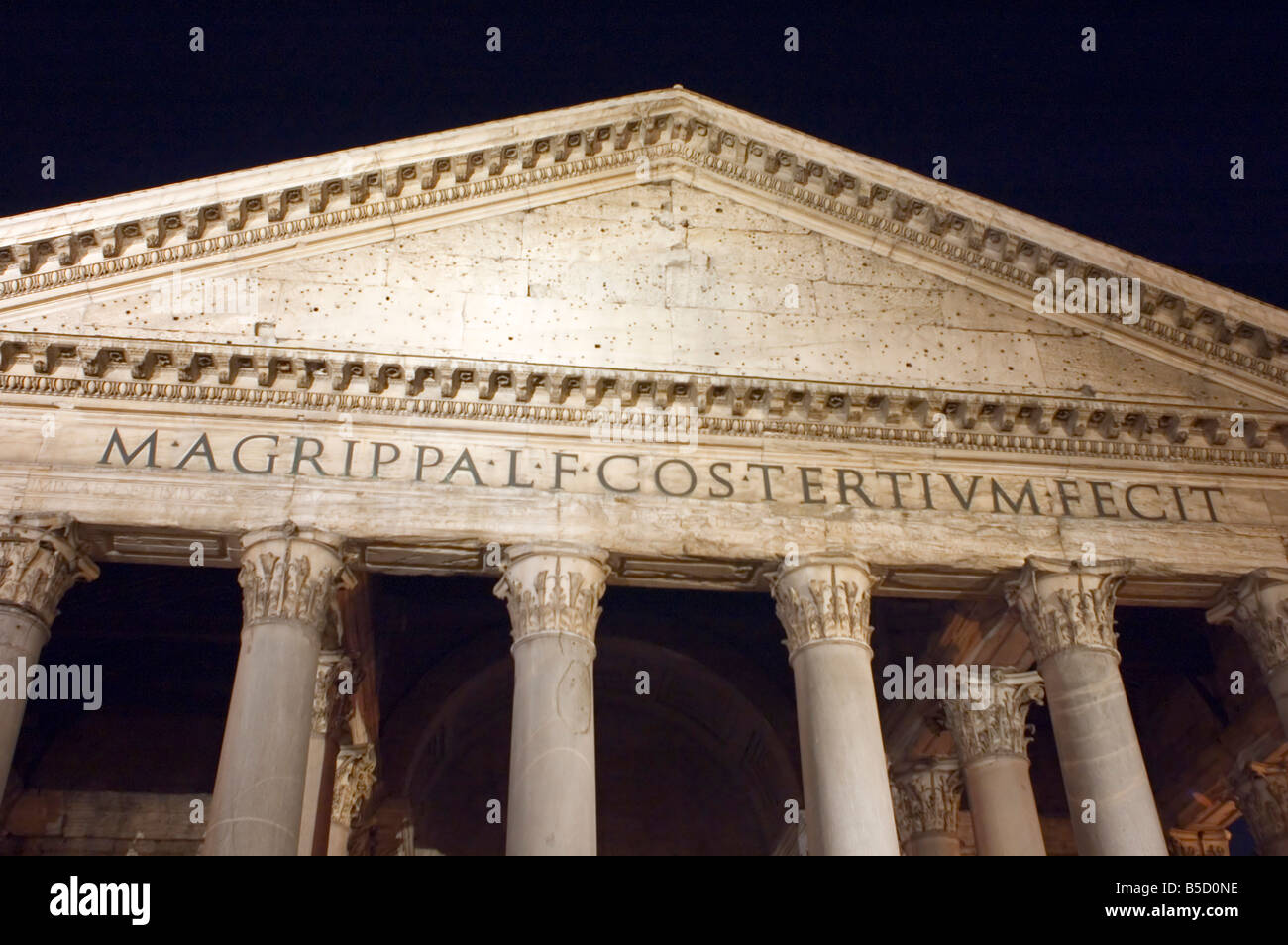 In Italia i vecchi facciata Pantheon a Roma Foto Stock