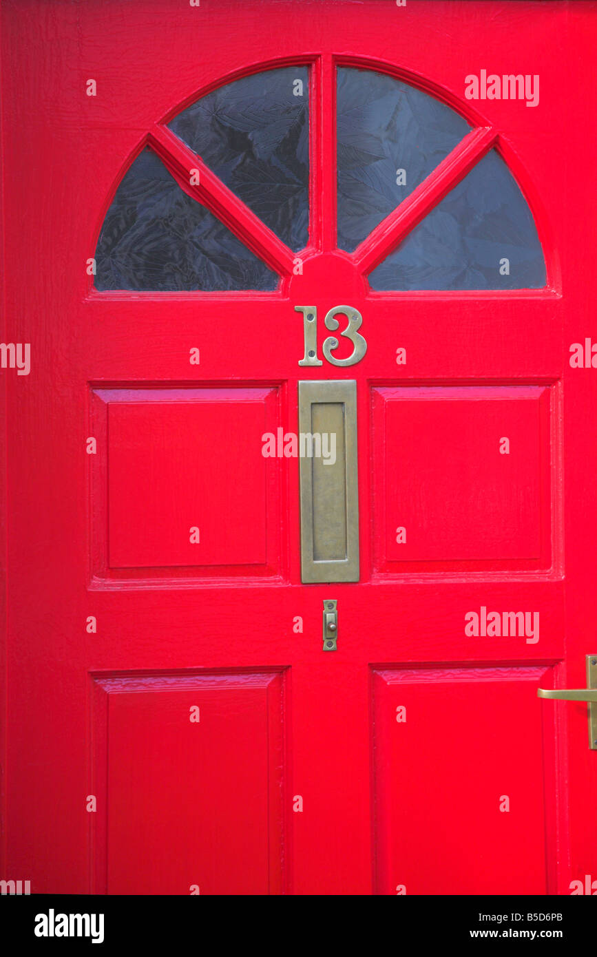 Un numero 13 porta rossa Foto Stock