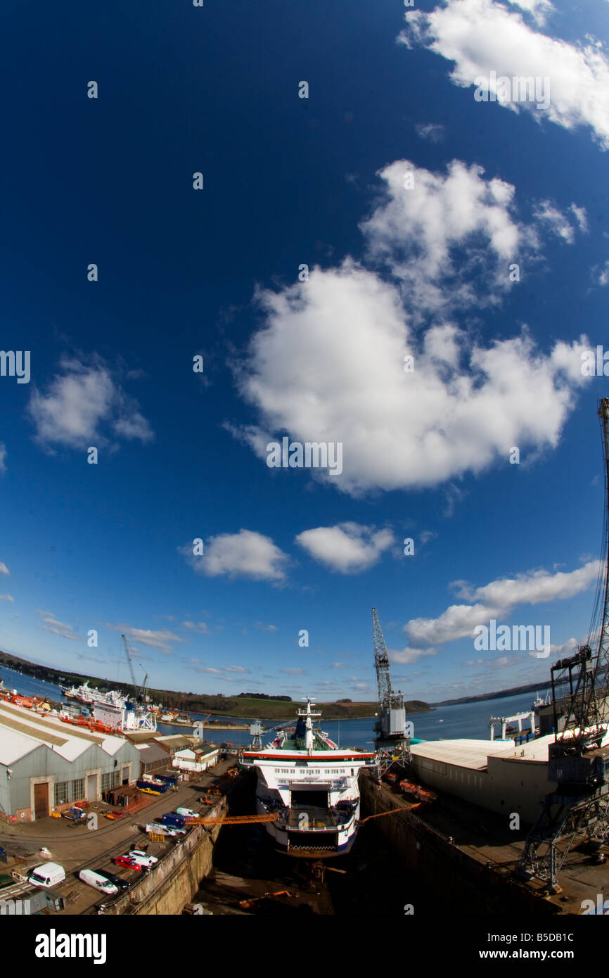 Grande barca in Falmouth docks Foto Stock