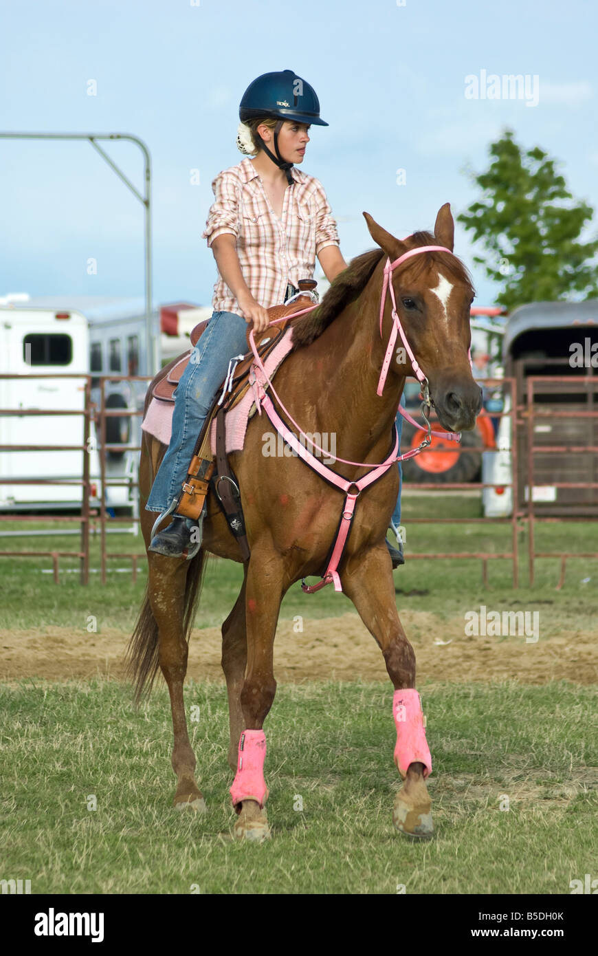 La ragazza e il cavallo in competizione a County Fair Foto Stock