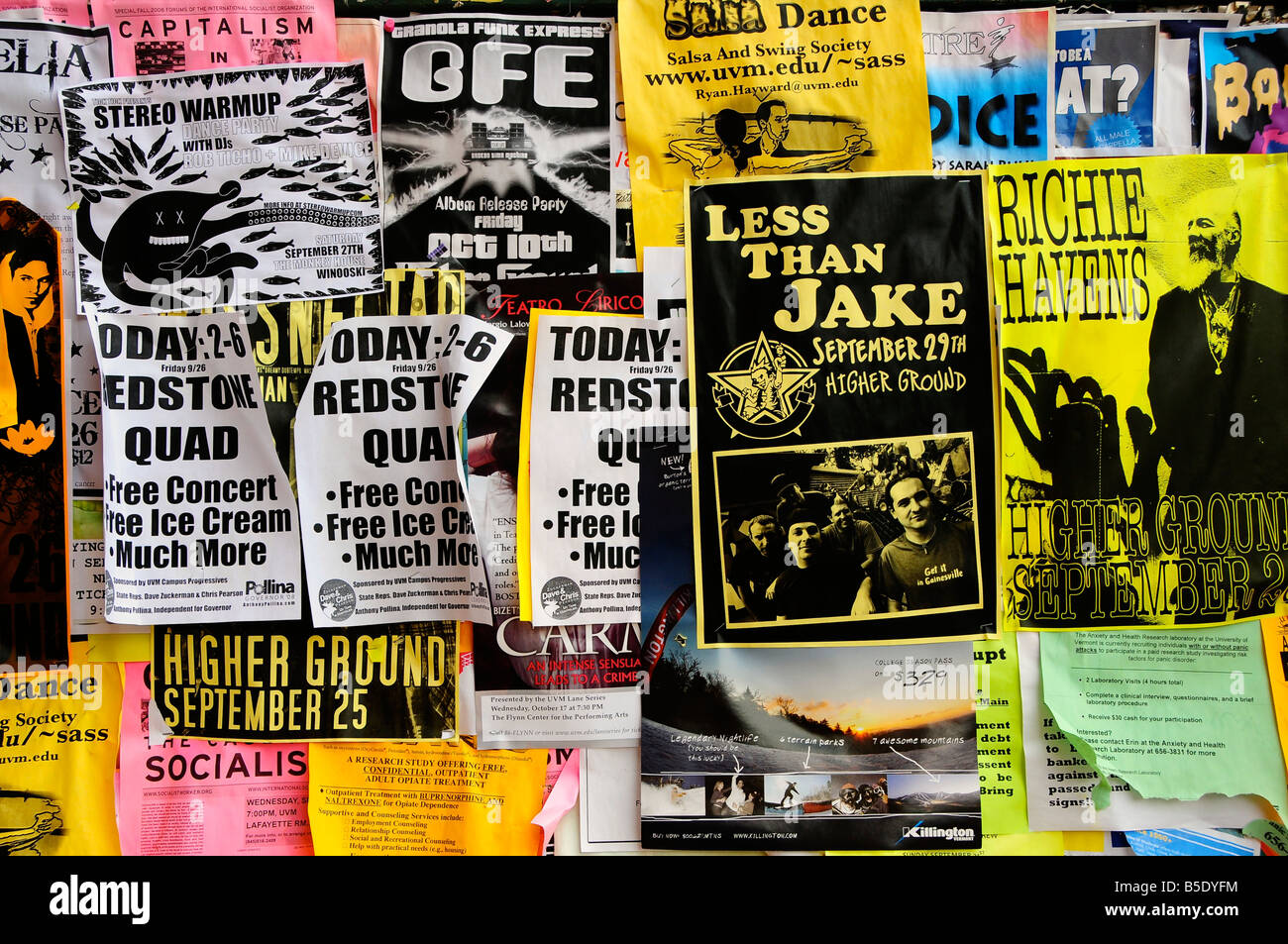 College di poster e volantini, Burlington, Vermont, USA Foto Stock