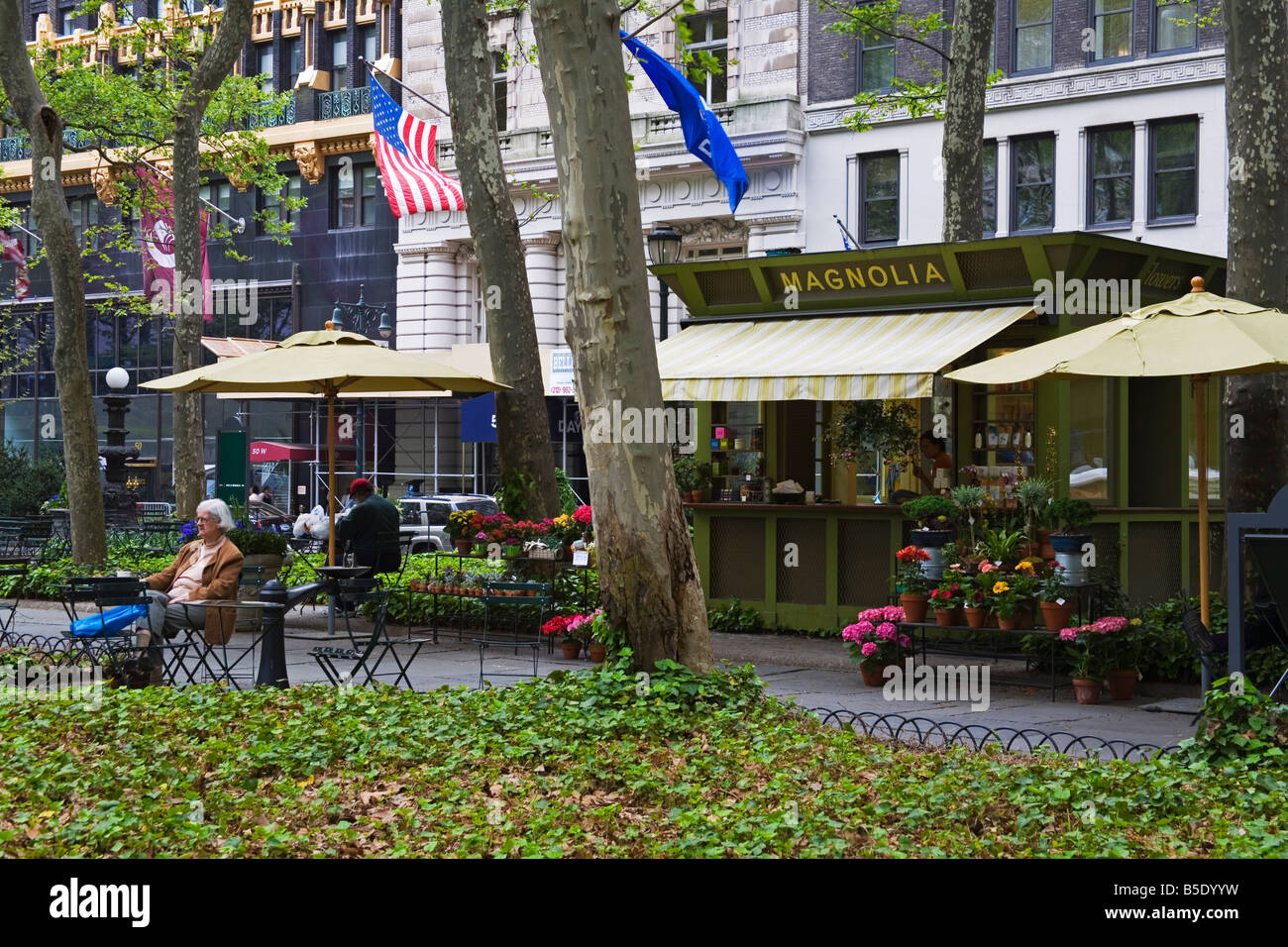 Fiorista in Bryant Park, Midtown Manhattan, New York, New York, USA, America del Nord Foto Stock