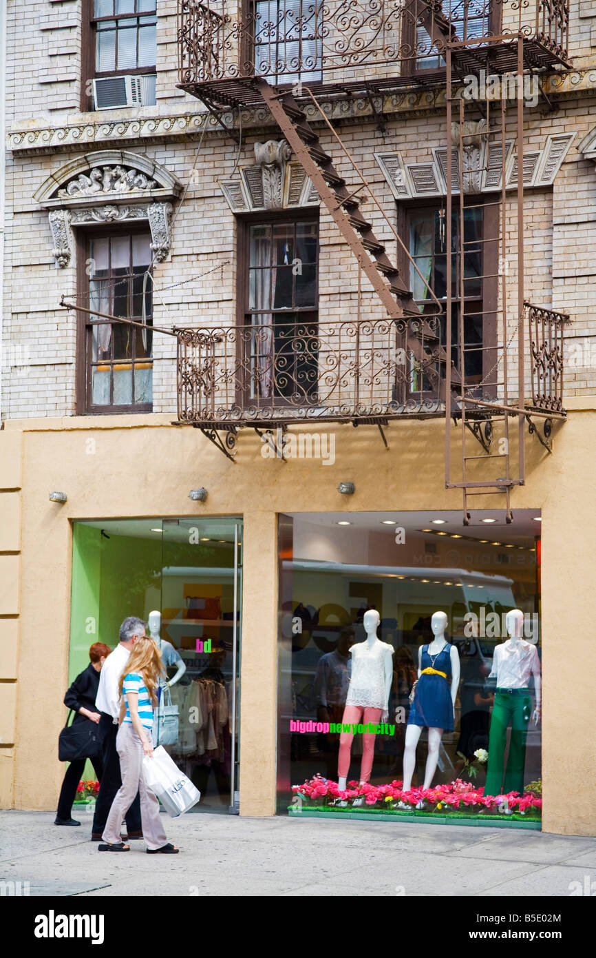 Negozio di abbigliamento nel quartiere di Soho, Downtown Manhattan, New York, New York, USA, America del Nord Foto Stock