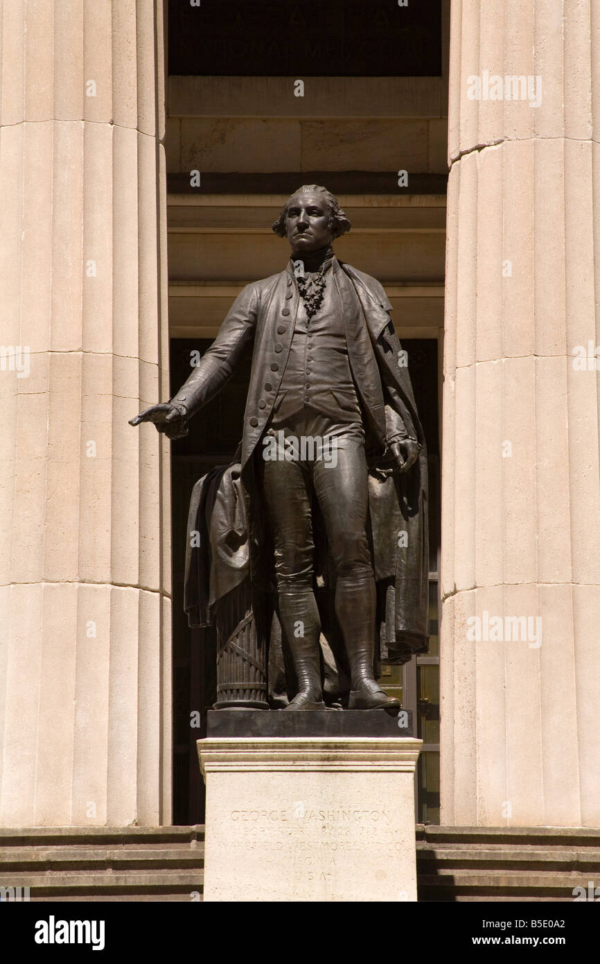 George Washington statua in Federal Hall di Lower Manhattan, New York New York, USA, America del Nord Foto Stock