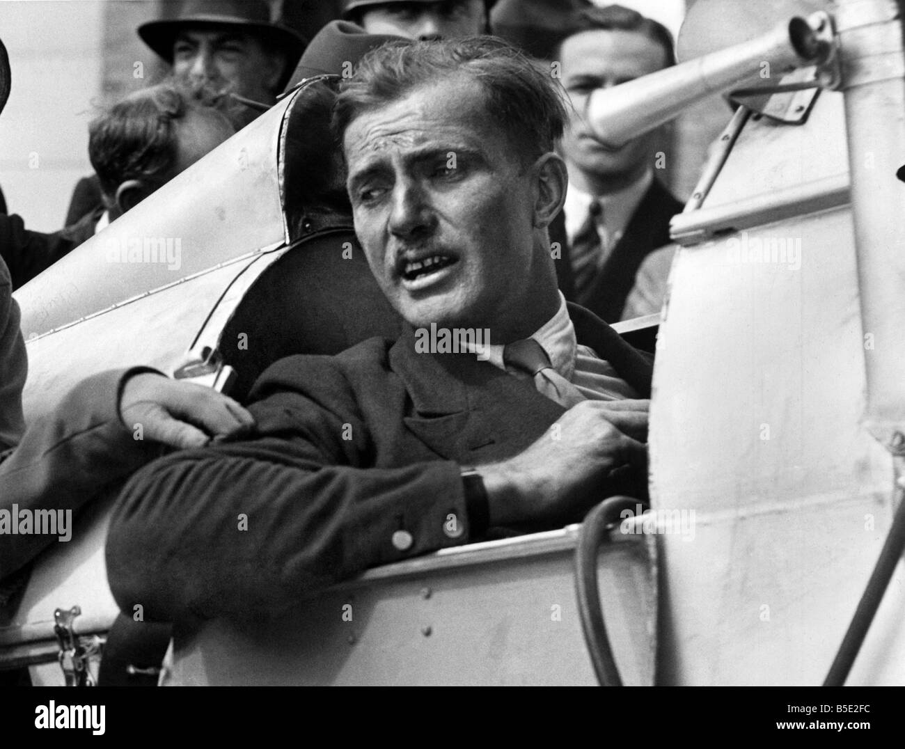 C.W.A. Scott, che hanno raggiunto il rilievo come un aviatore nel 1931 quando ha volato da Inghilterra in Australia in un De Havilland Moth tenendo Foto Stock