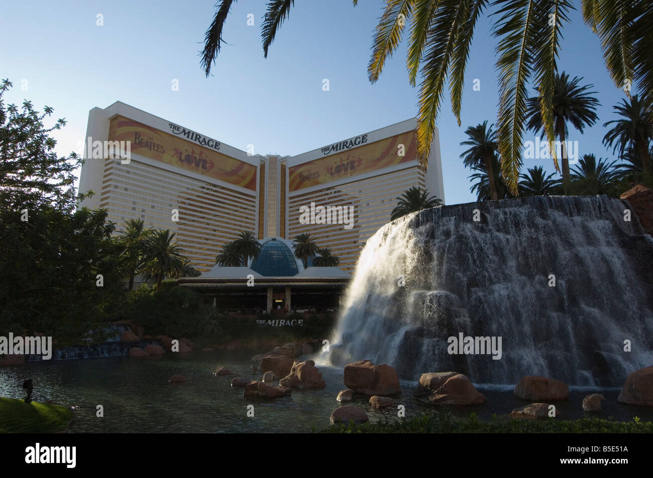 La Mirage Hotel sullo Strip (Las Vegas Boulevard), Las Vegas, Nevada, Stati Uniti d'America, America del Nord Foto Stock