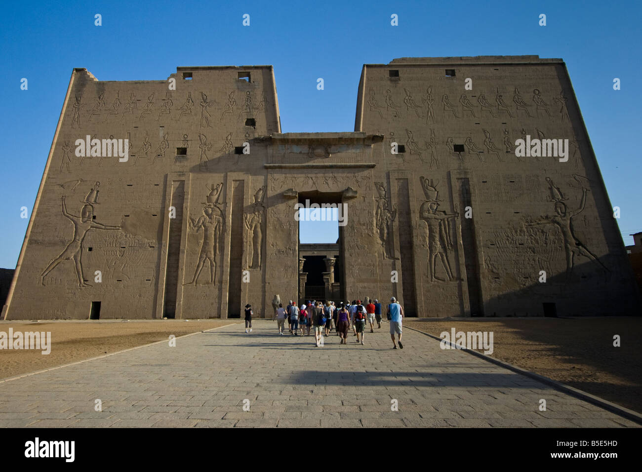 Tempio di Horus in Edfu Egitto Foto Stock