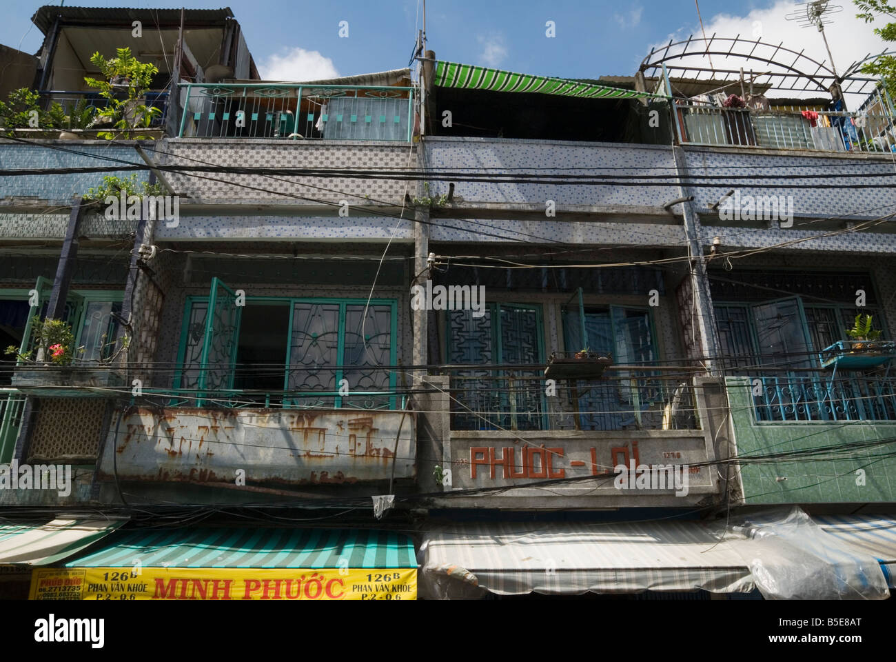 Bottega di facciate in Cholon, Città di Ho Chi Minh Foto Stock