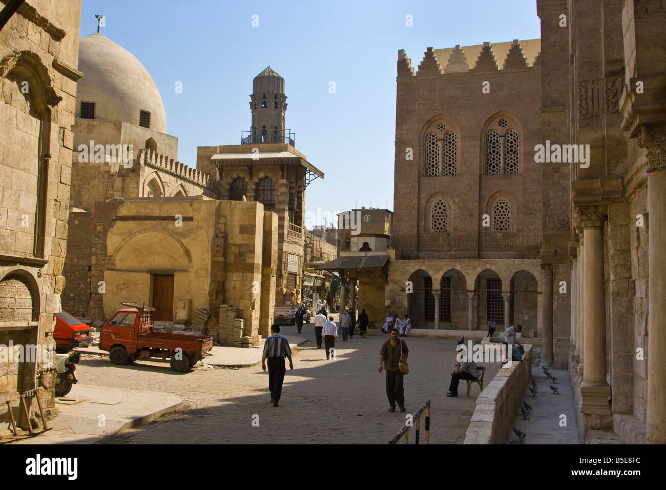 Al Muizz il Din Allah Street in Cairo Islamico Egitto Foto Stock