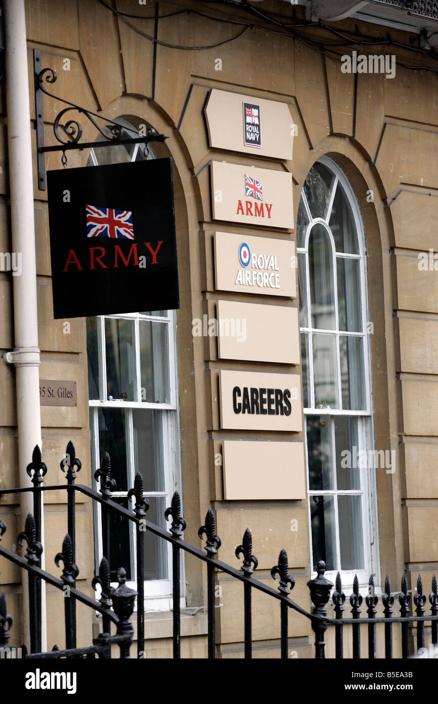 Esercito, Marina ed Aeronautica militare ufficio reclutamento. Foto Stock