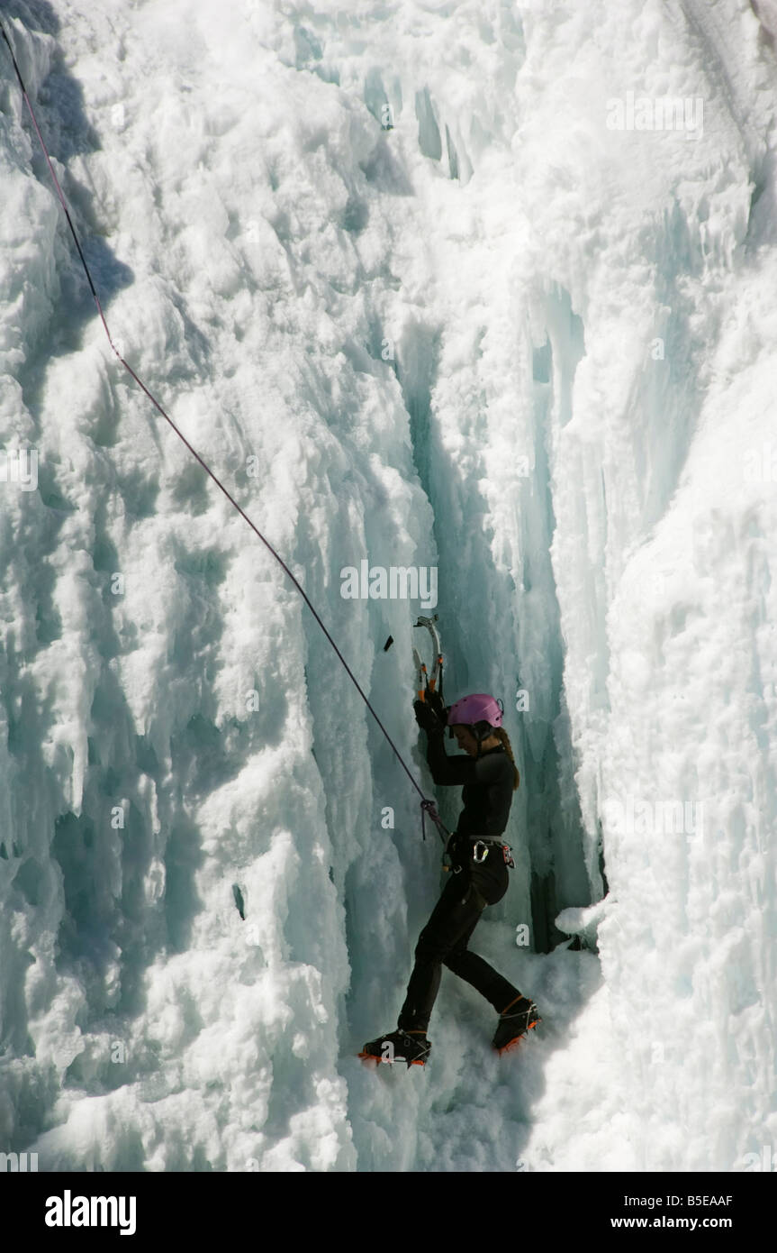 Arrampicata su ghiaccio al Parco di ghiaccio, la casella Canyon, arrampicata capitale degli Stati Uniti d'America, Ouray, Colorado, Stati Uniti d'America, America del Nord Foto Stock