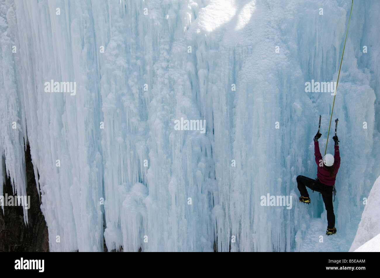 Arrampicata su ghiaccio al Parco di ghiaccio, la casella Canyon, arrampicata capitale degli Stati Uniti d'America, Ouray, Colorado, Stati Uniti d'America, America del Nord Foto Stock