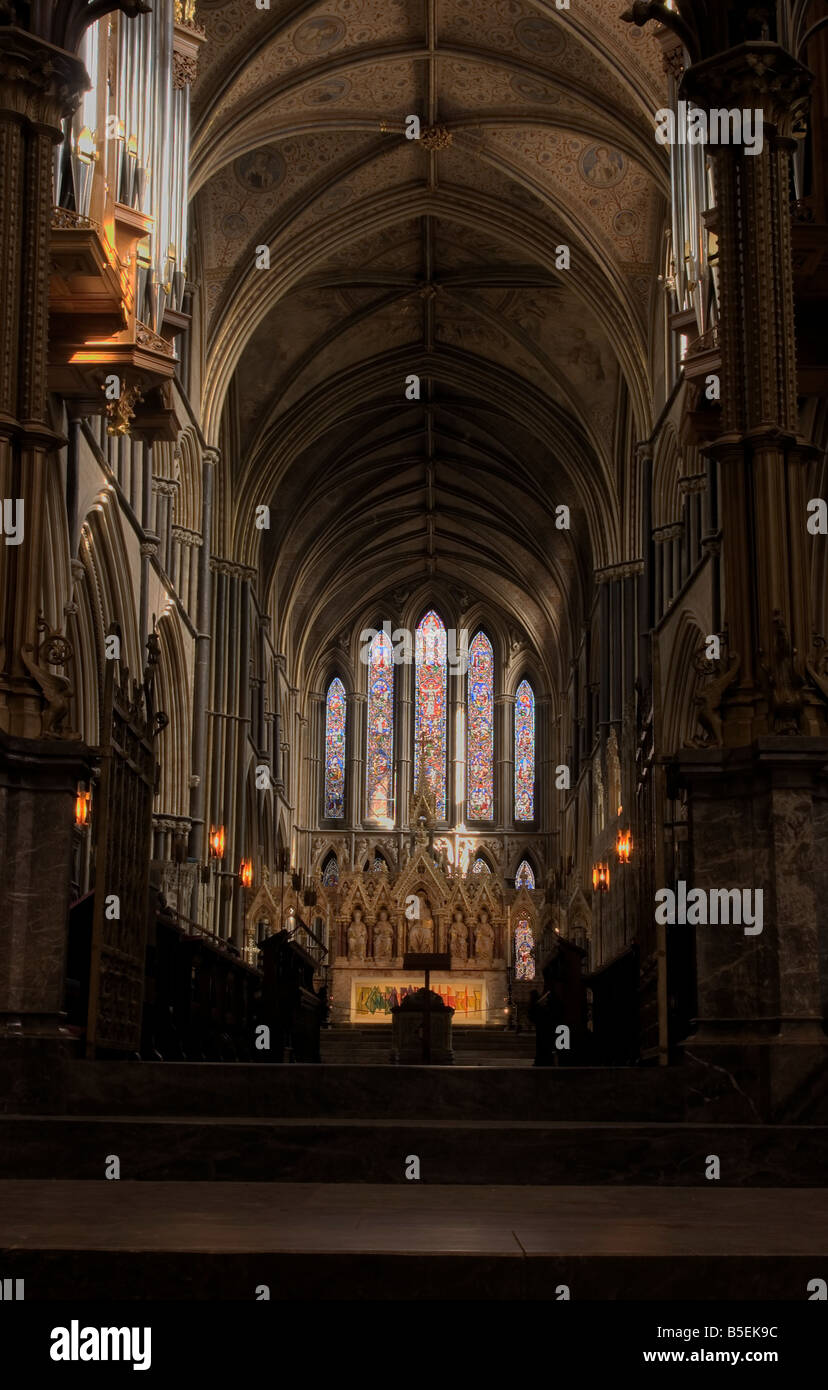 Una immagine HDR dell'interno della cattedrale di Worcester Foto Stock