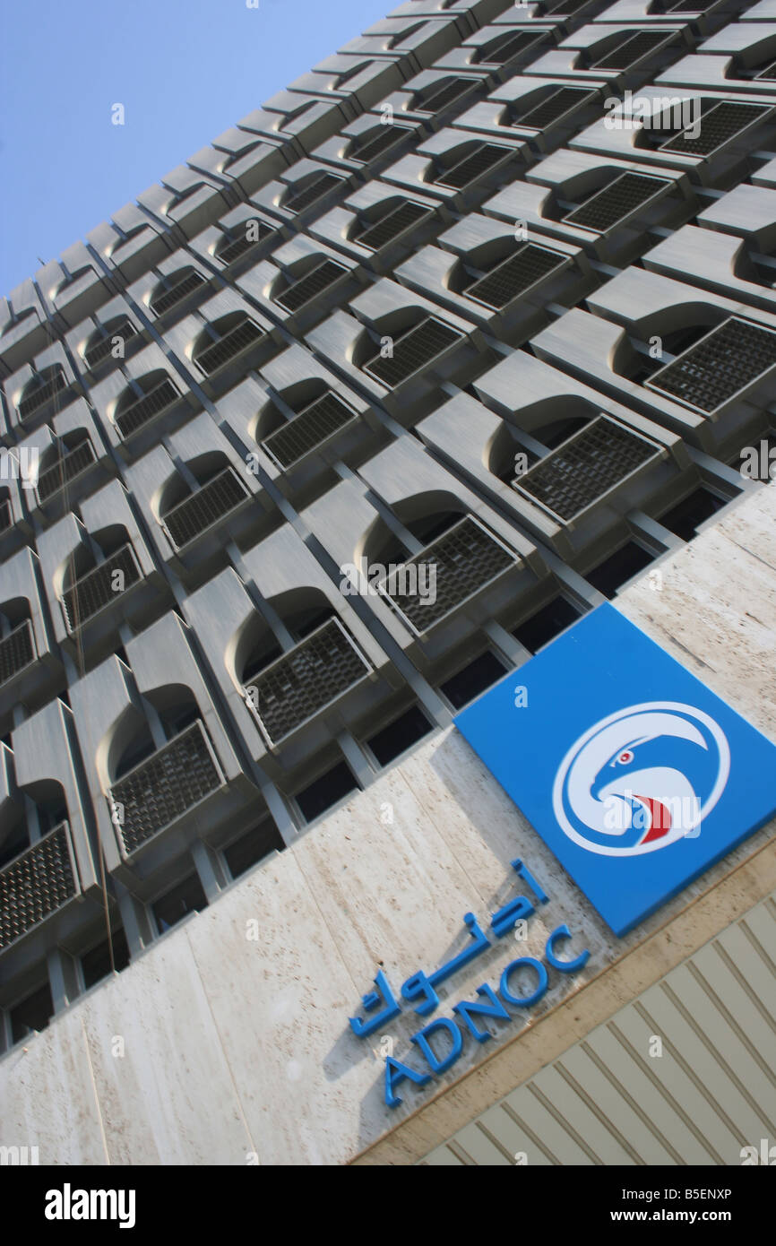 Abu Dhabi National Oil Company logo ADNOC UAE HQ Foto stock - Alamy
