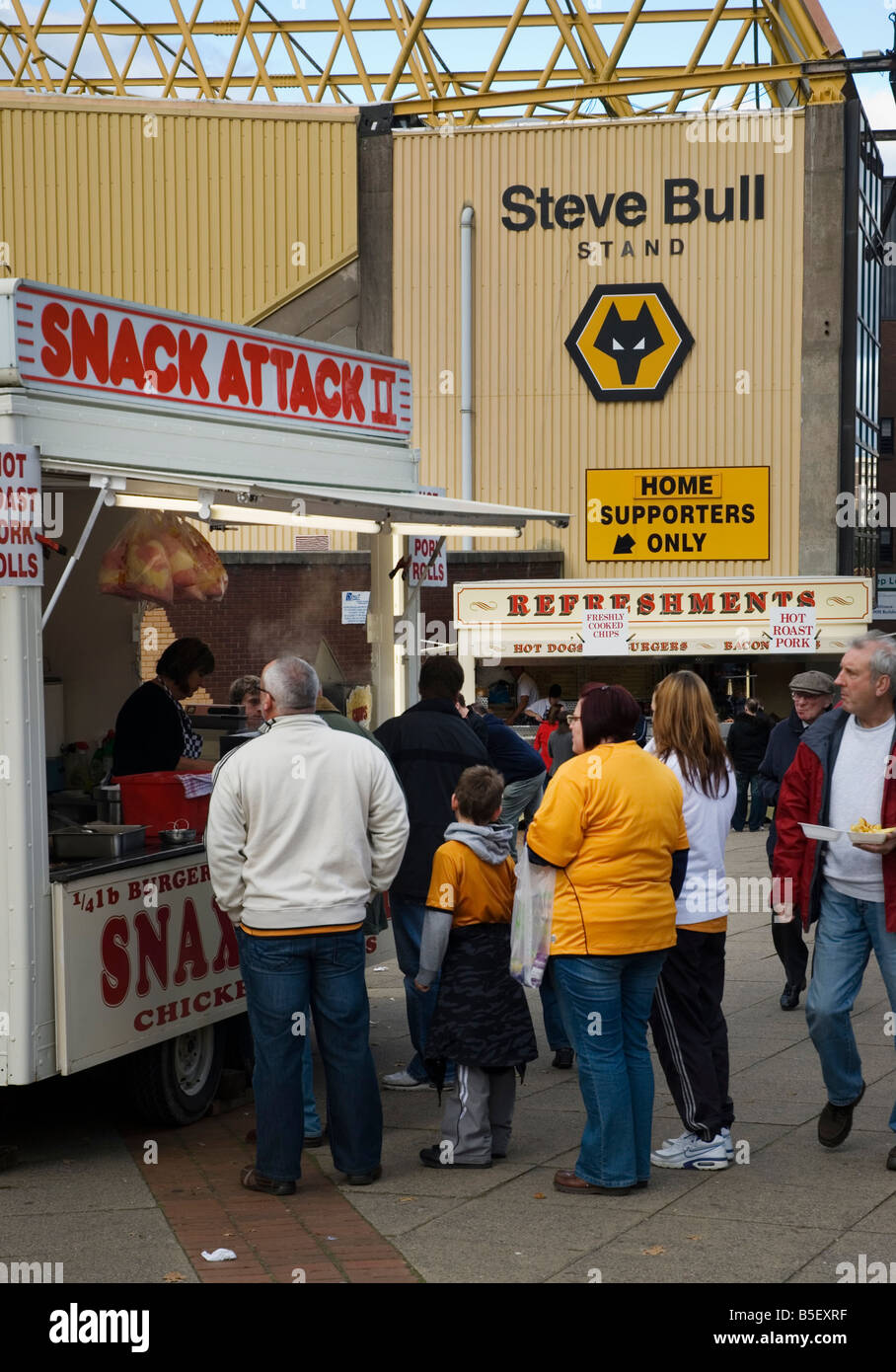 Molineux Stadium casa di Wolverhampton Wanders Football Club Foto Stock