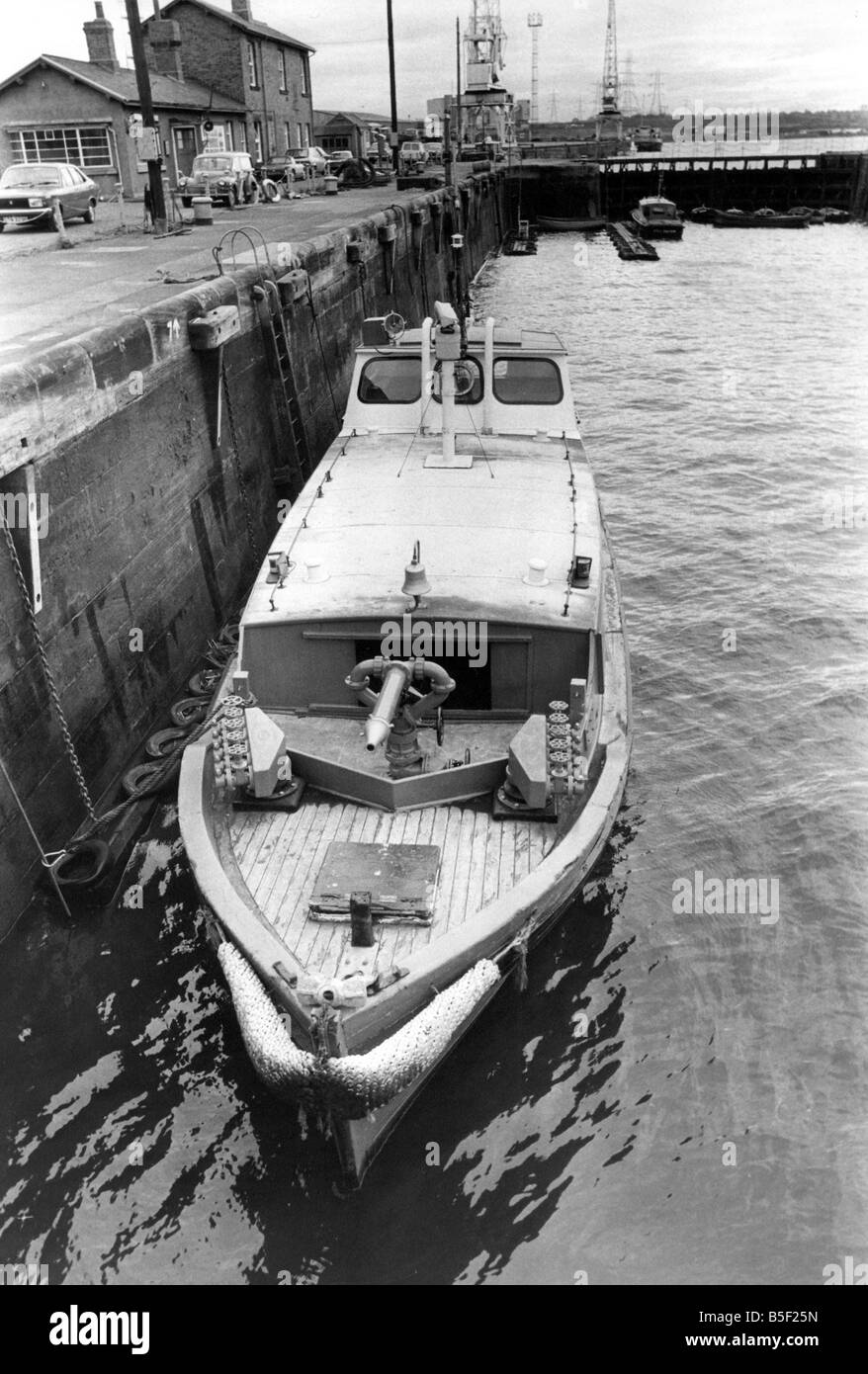 Il fireboat in Tyne Dock in attesa della successiva fire Foto Stock
