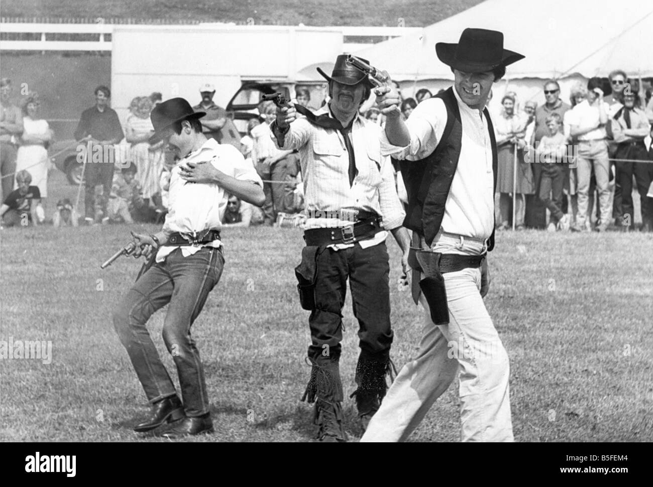 Pistola totting fuorilegge ha attirato un folto pubblico a un festival di musica country a South Shields Foto Stock