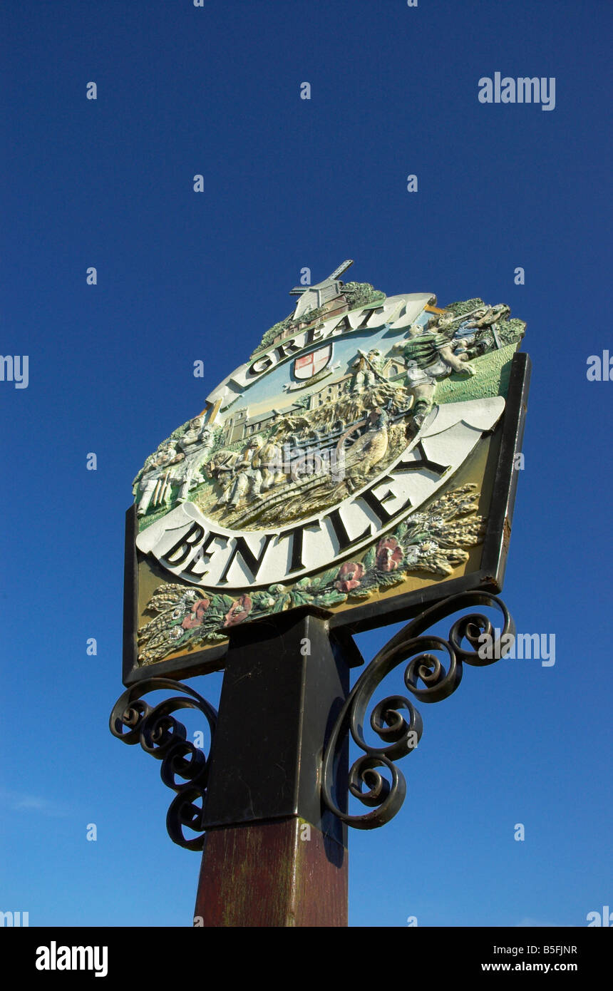 Il segno per lo storico villaggio inglese di grande Bentley Foto Stock