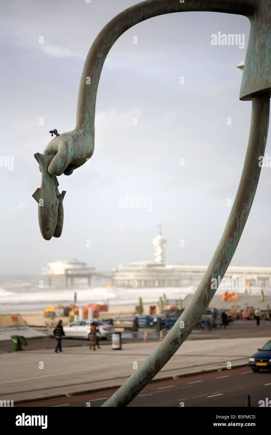 Un Tom Otterness scultura a Scheveningen sculpture park Foto Stock