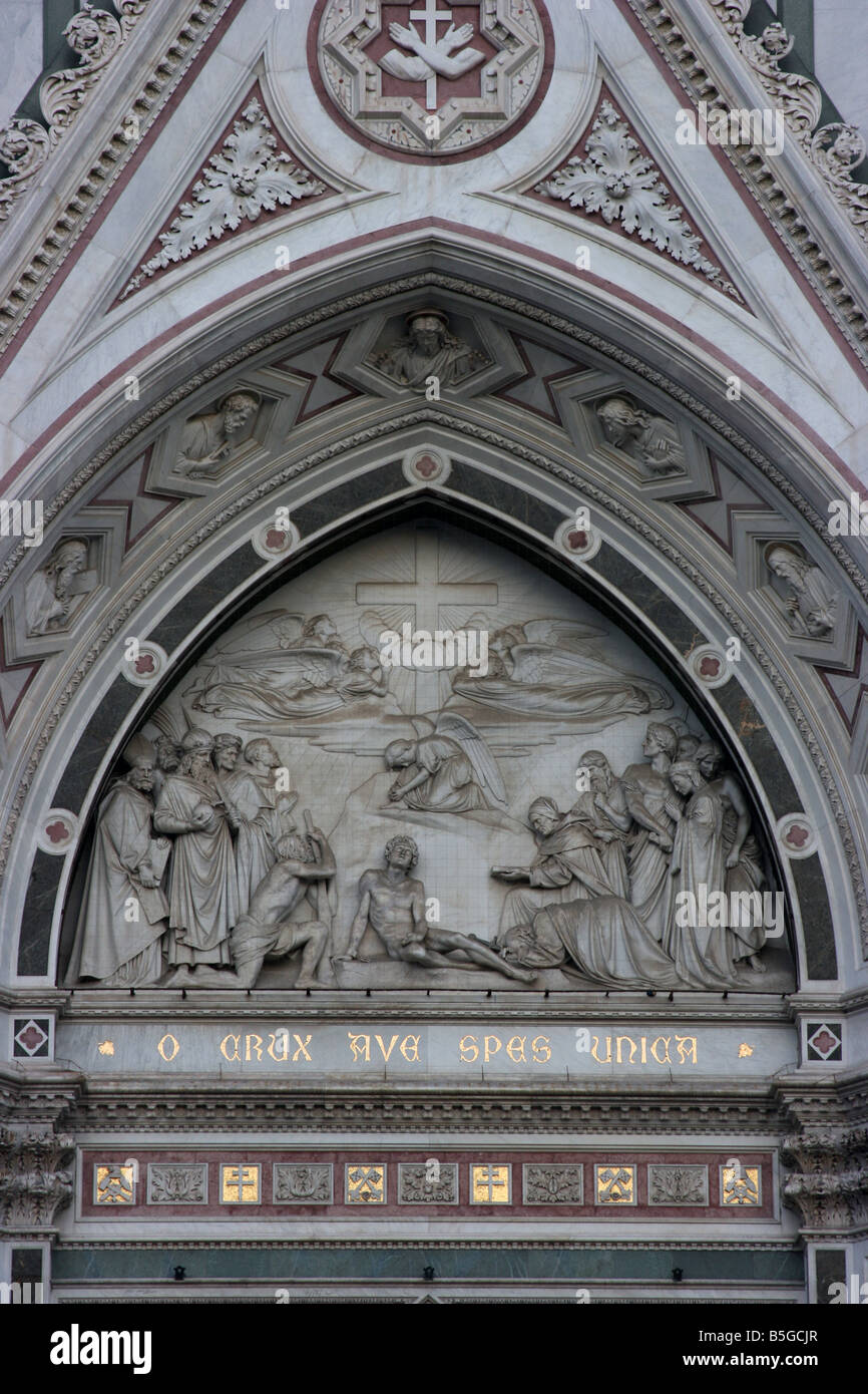 Dettaglio della facciata della Basilica di Santa Croce a Firenze Italia Foto Stock