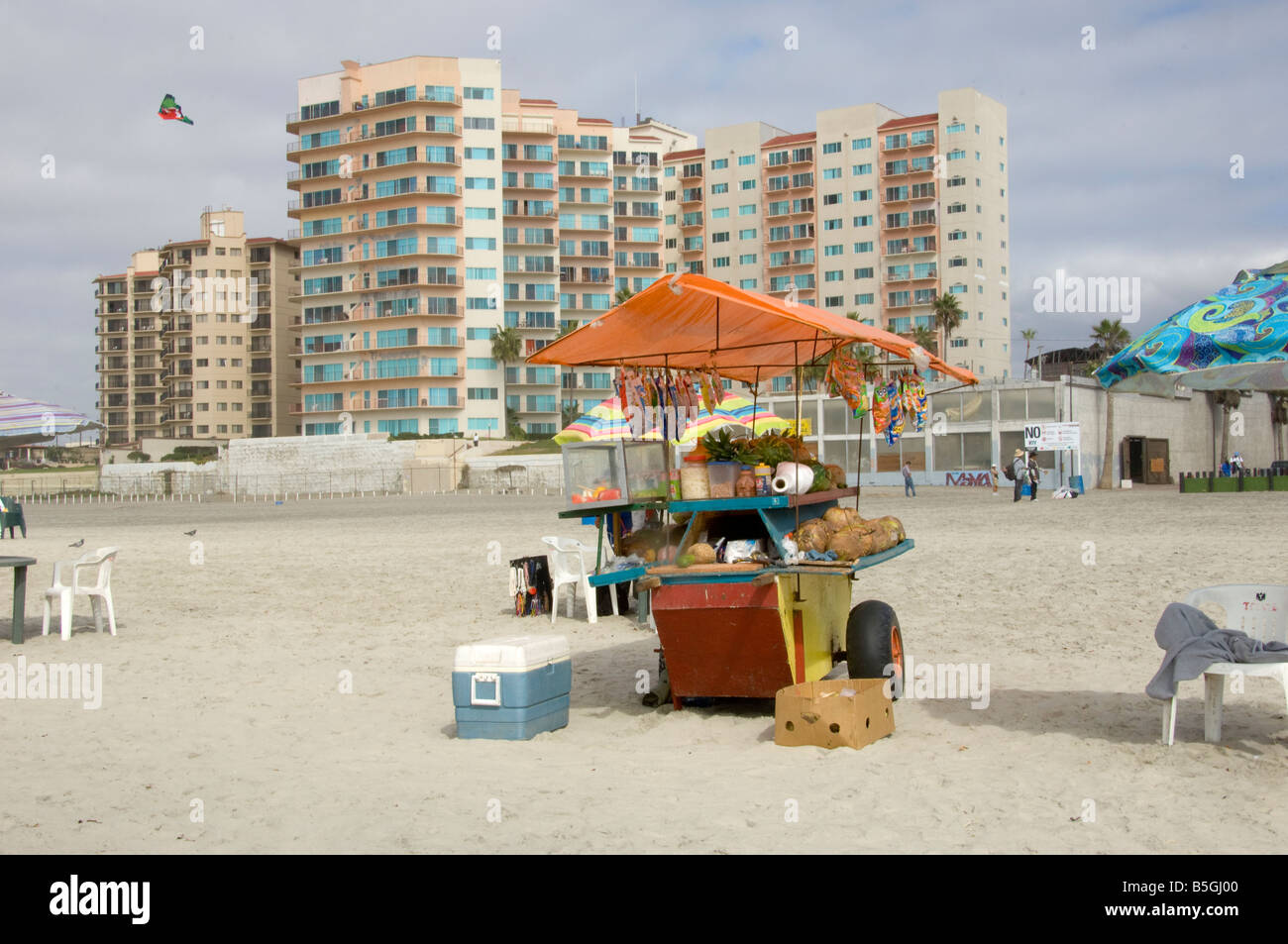 La spiaggia di Rosarito. Svuotare del turista perché di tutti i correlati al farmaco di uccisioni. Foto Stock