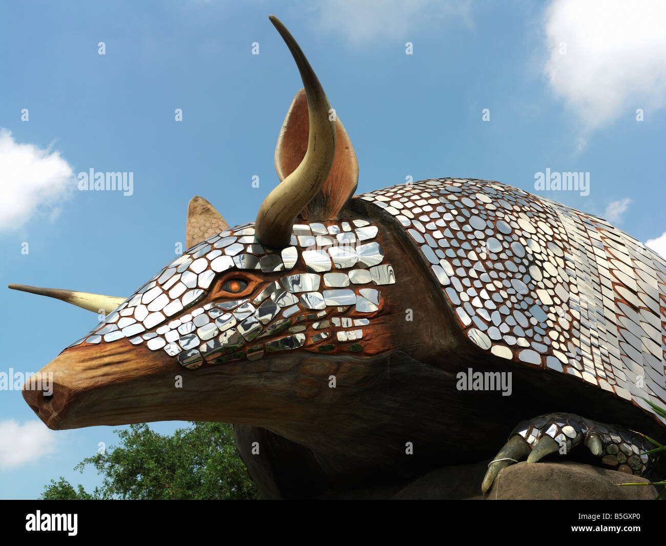 Stati Uniti d'America,Texas,Houston,scultura di armadillo al di fuori del famoso ristorante Houston Armadillo s Foto Stock