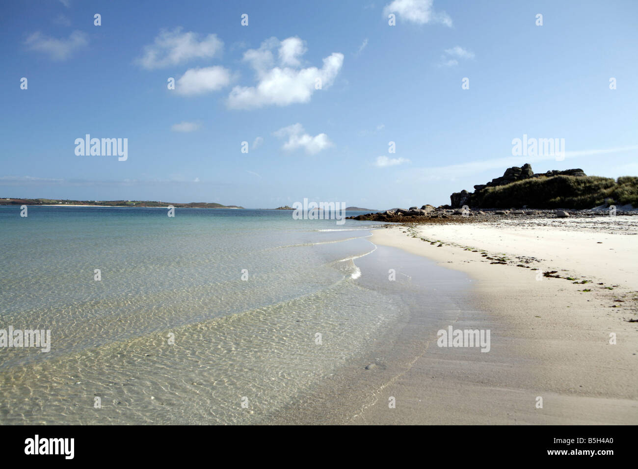 La spiaggia di sabbia bianca di Pentle Bay su Tresco, isole Scilly, UK. Foto Stock
