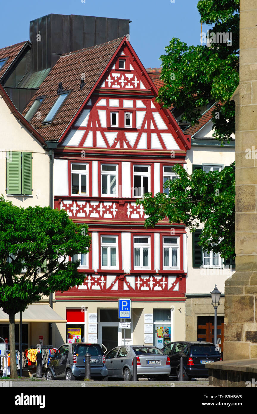 Graticcio edificio presso la piazza del mercato, Oehringen, Baden Wuerttemberg, Germania Foto Stock