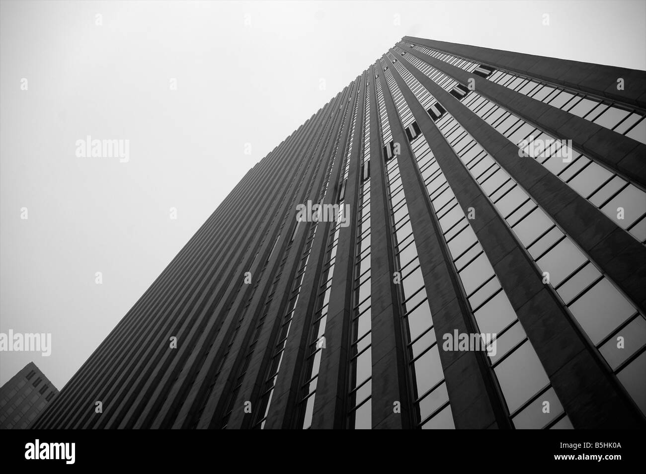 Guardando verso l'alto la parte superiore del Rockefeller Center Foto Stock