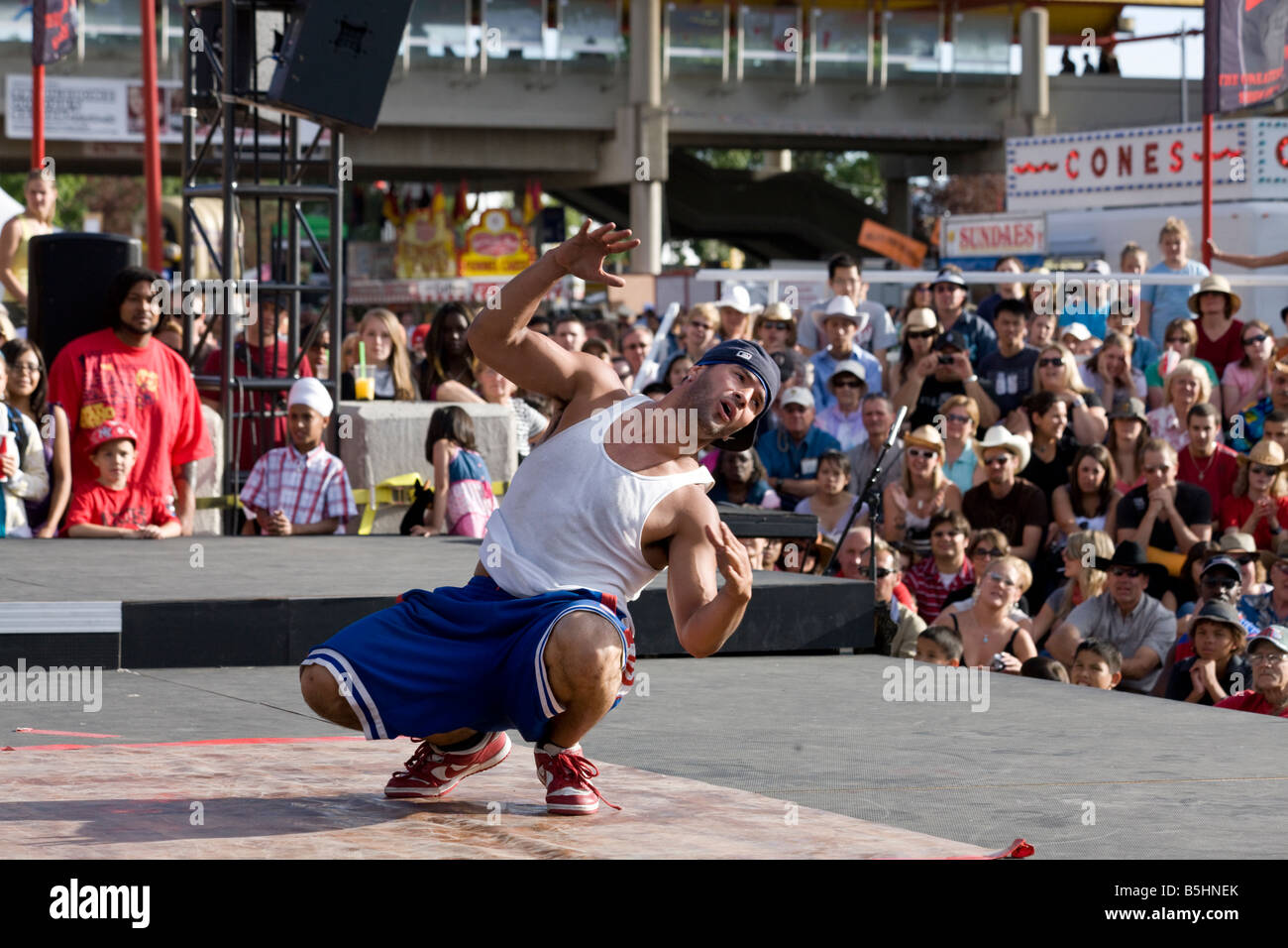 Hip hop performer, Calgary Stampede, Calgary, Alberta, Canada Foto Stock