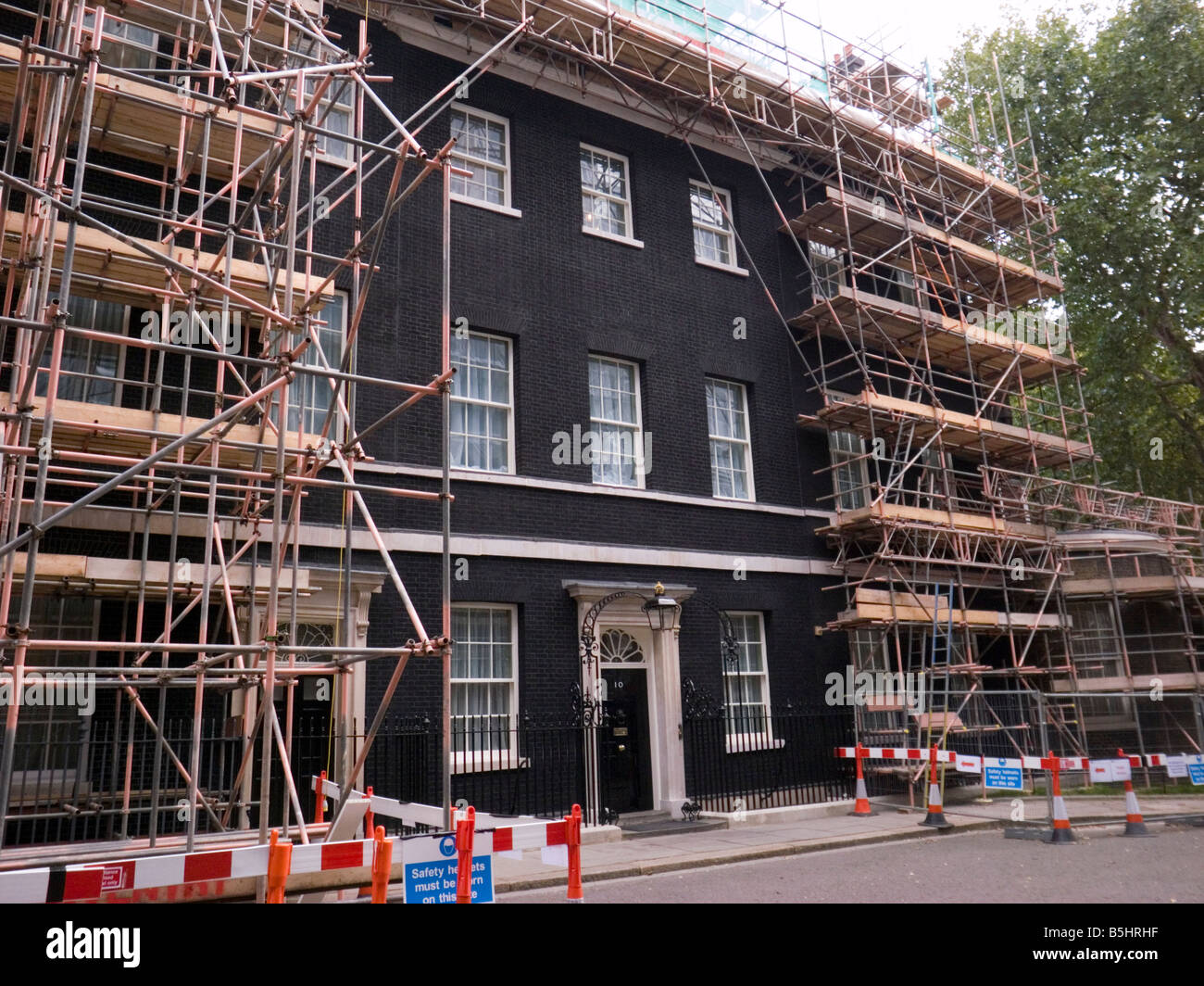 Il numero 10 di Downing Street, Londra. Residenza del Primo ministro britannico, in fase di manutenzione - Settembre 2008 Foto Stock
