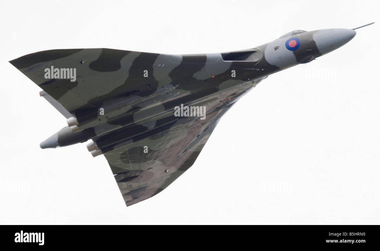 Ripristinato bombardiere Vulcan sul primo ritorno all'Airshow di Farnborough Foto Stock