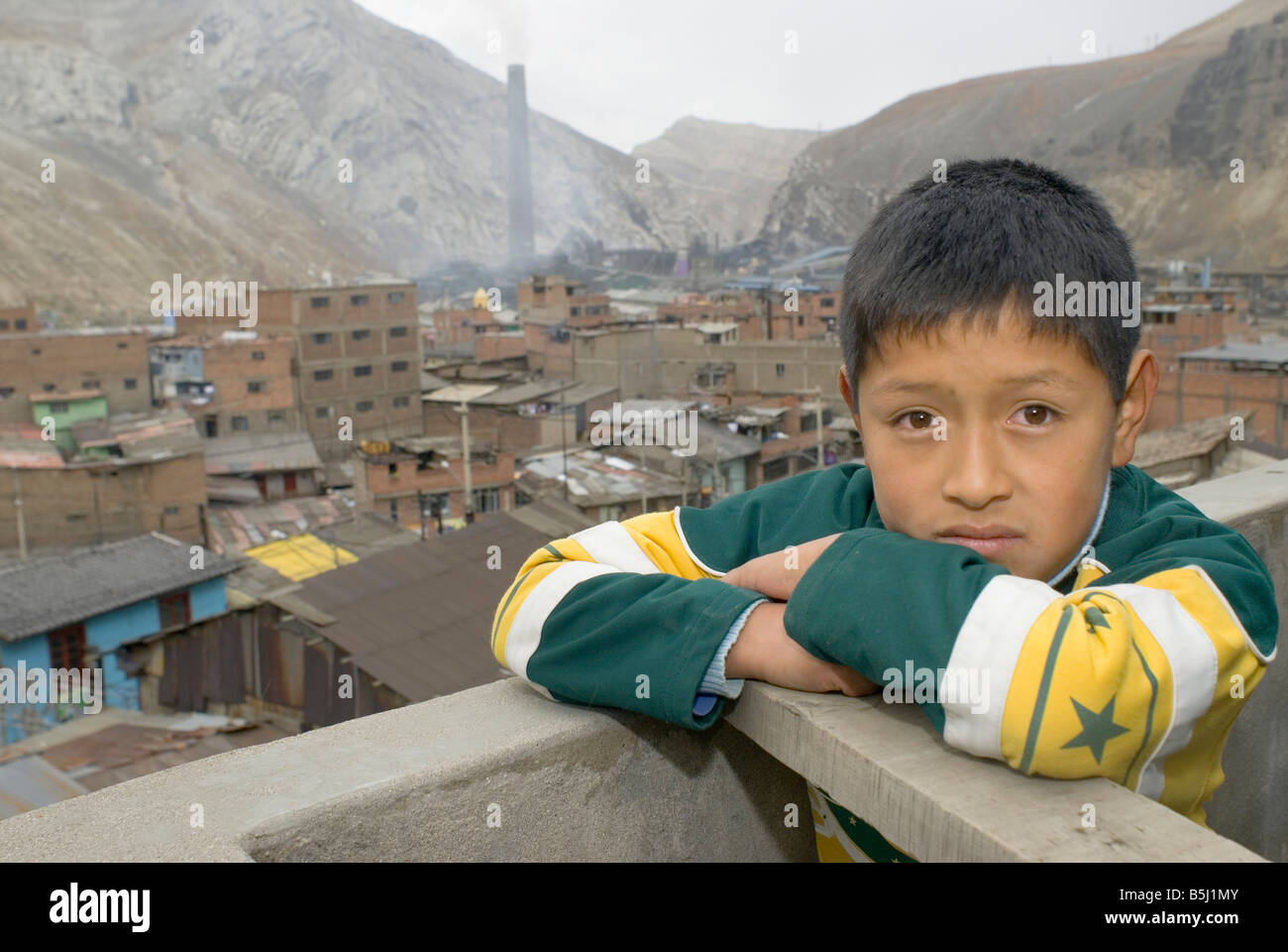 Le operazioni di fusione nella città di La Oroya Perù Foto Stock