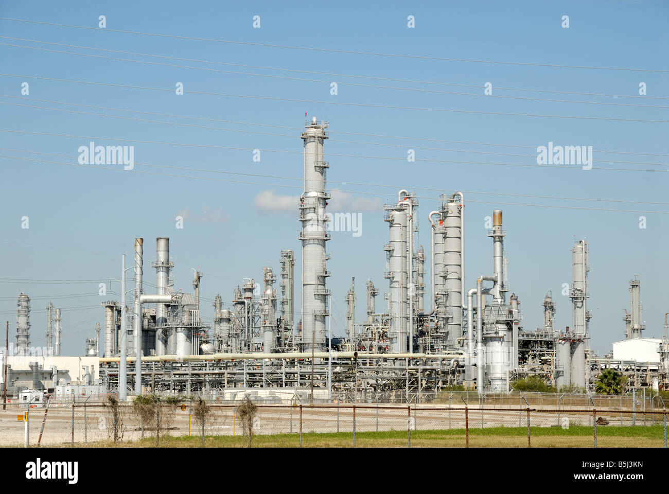 Moderna raffineria di petrolio Foto Stock