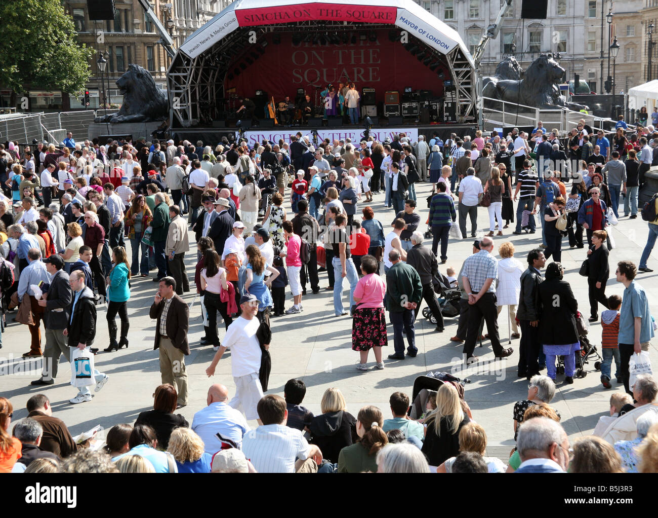 Simcha sulla piazza Festival Ebraico in Trafalgar Square Londra Foto Stock