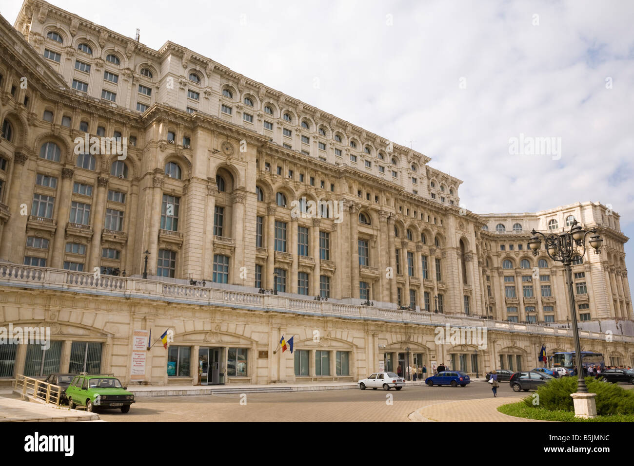 Bucarest Romania Nicholae Ceausescu la Casa del Popolo la Casa Poporului parlamento rumeno e Palazzo del Senato Foto Stock