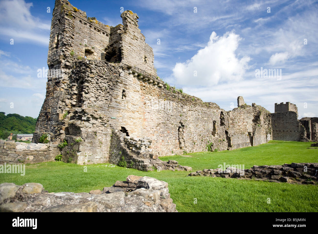 Inghilterra Yorkshire Richmond Castle le rovine e i resti di una bella giornata d'estate. Richmond, North Yorkshire, Inghilterra, Regno Unito Foto Stock