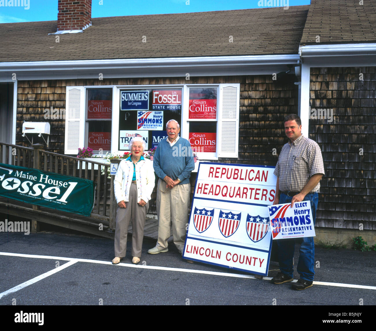 Il repubblicano sorridente delegati ai loro pre-campagna elettorale in sede Waldeboro Maine USA Foto Stock