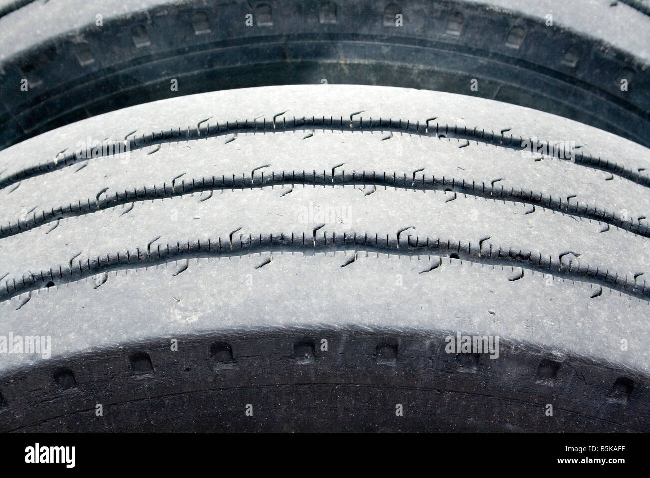 Close-up di vecchi pneumatici in gomma Foto Stock