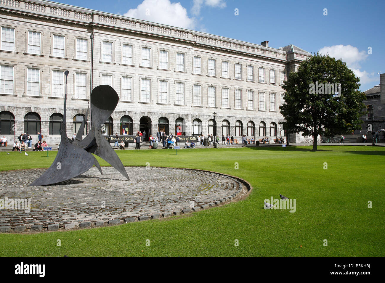Biblioteca del Trinity College a casa il Libro di Kells a Dublino 2 Irlanda Foto Stock