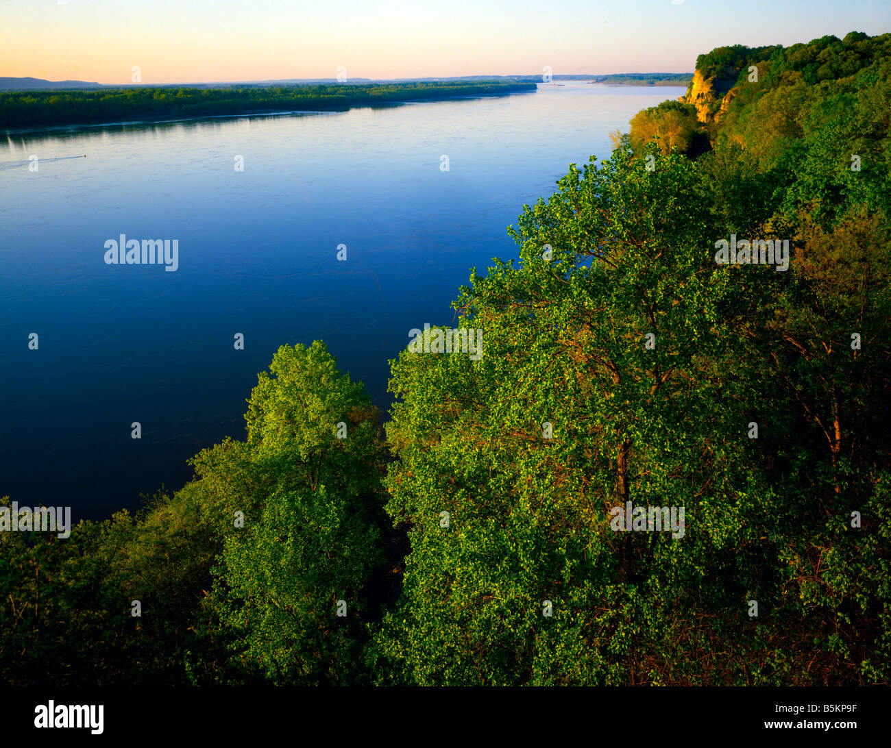 La Mississippi sunrise Sentiero delle Lacrime parco dello Stato del Missouri Foto Stock