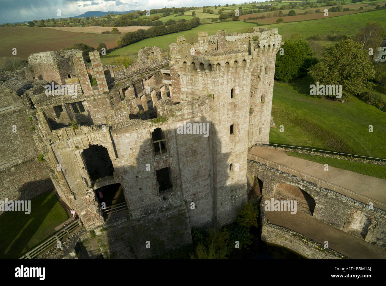 Raglan Castle vicino Monmouth South Wales UK Foto Stock