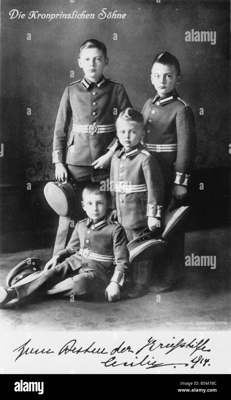 1 L658 K1914 3 e Louis Ferdinand e fratelli 1914 Louis Ferdinand principe di Prussia 1907 1994 Figli del principe ereditario Wilhelm Foto Stock