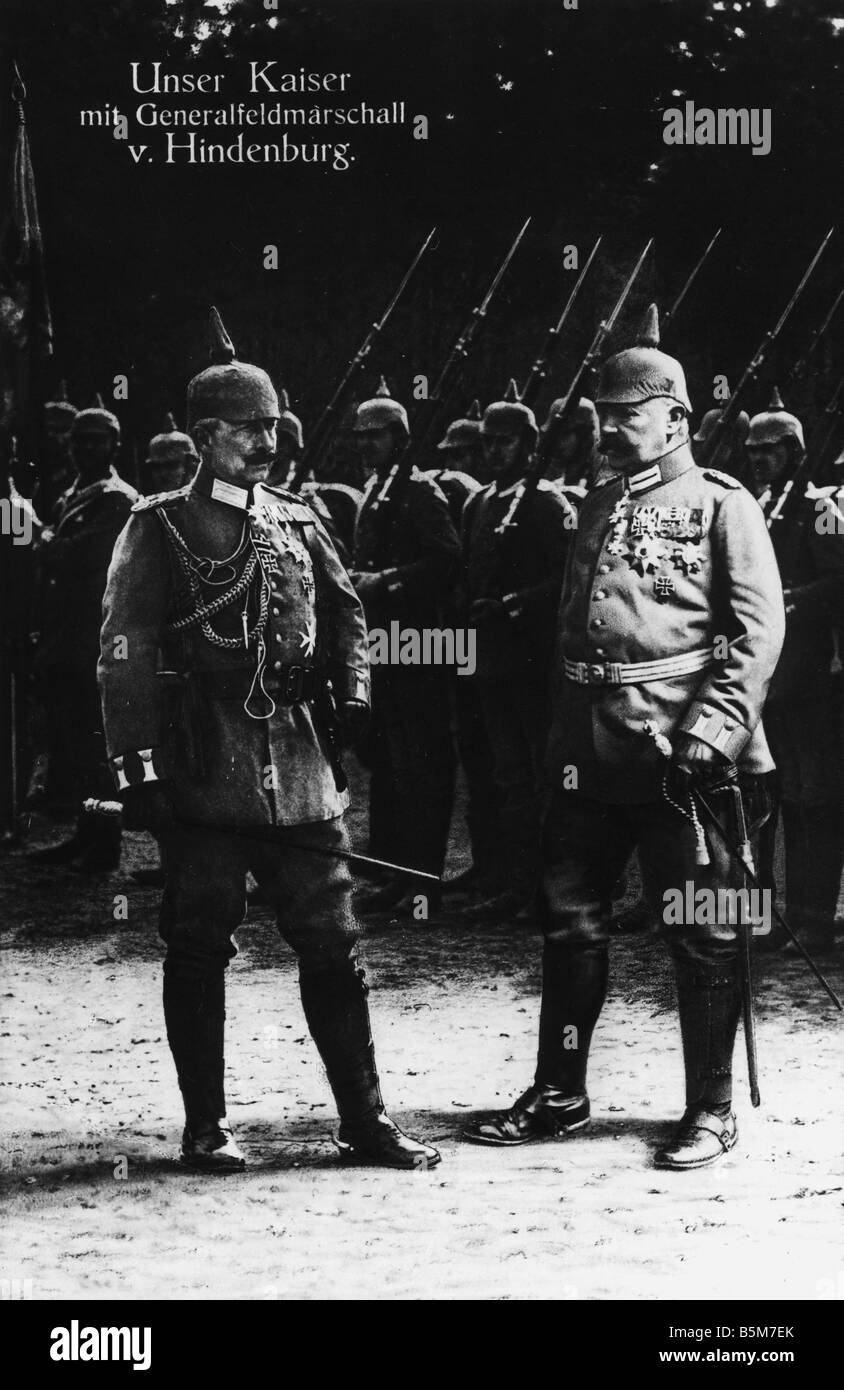 1 W46 F1917 15 e Wilhelm II e Hindenburg Photo Wilhelm II imperatore tedesco 1888 1918 1859 1941 Durante la I Guerra Mondiale 1914 18 Unser Foto Stock